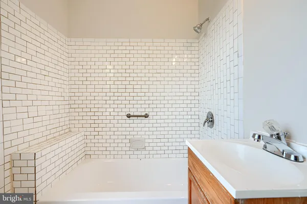 $2,500 | 3805 Garrison Boulevard, Baltimore, MD 21215