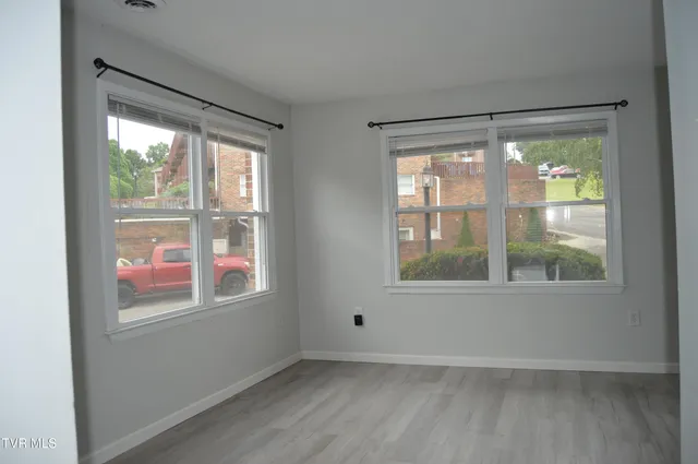 $135,000 | 1805 King College Road, Unit E6, Bristol, TN 37620