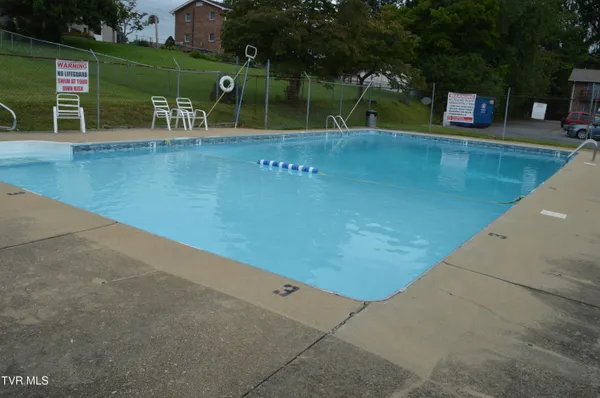 $135,000 | 1805 King College Road, Unit E6, Bristol, TN 37620