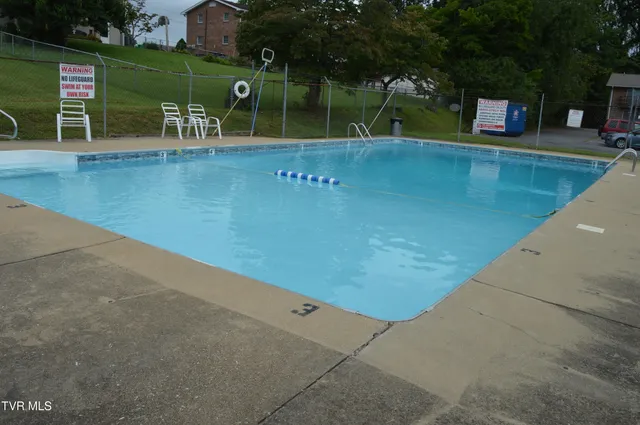 $135,000 | 1805 King College Road, Unit E6, Bristol, TN 37620