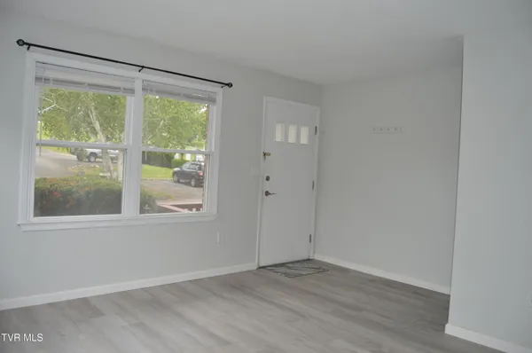 $135,000 | 1805 King College Road, Unit E6, Bristol, TN 37620