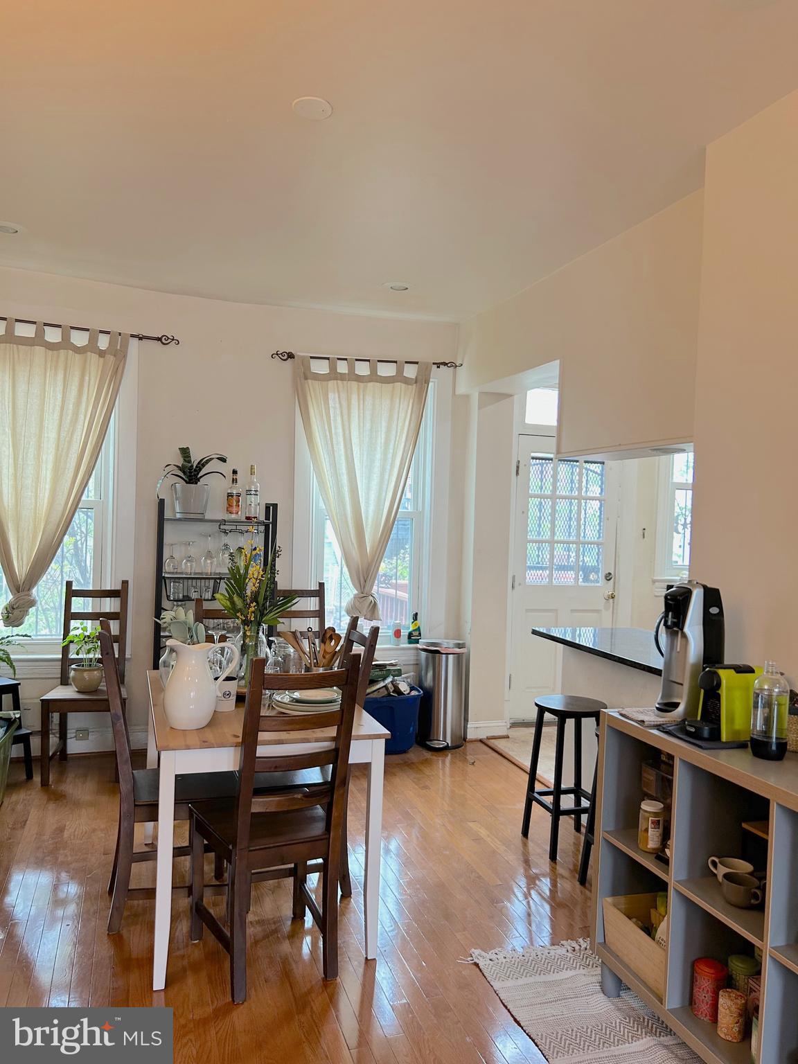 662 Columbia Road Northwest Washington, DC 20001 - Photo 6 of 17 Dining Room w/ Hardwoods