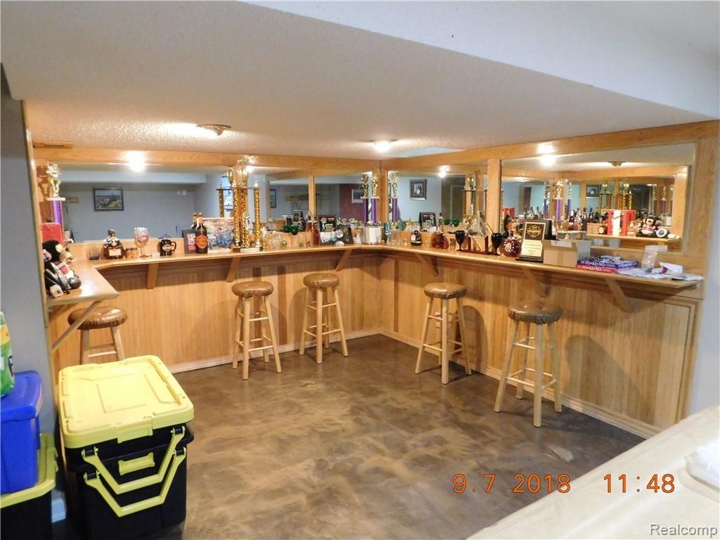 37335 Chesapeake Road Farmington Hills, MI 48335 - Photo 33 of 48