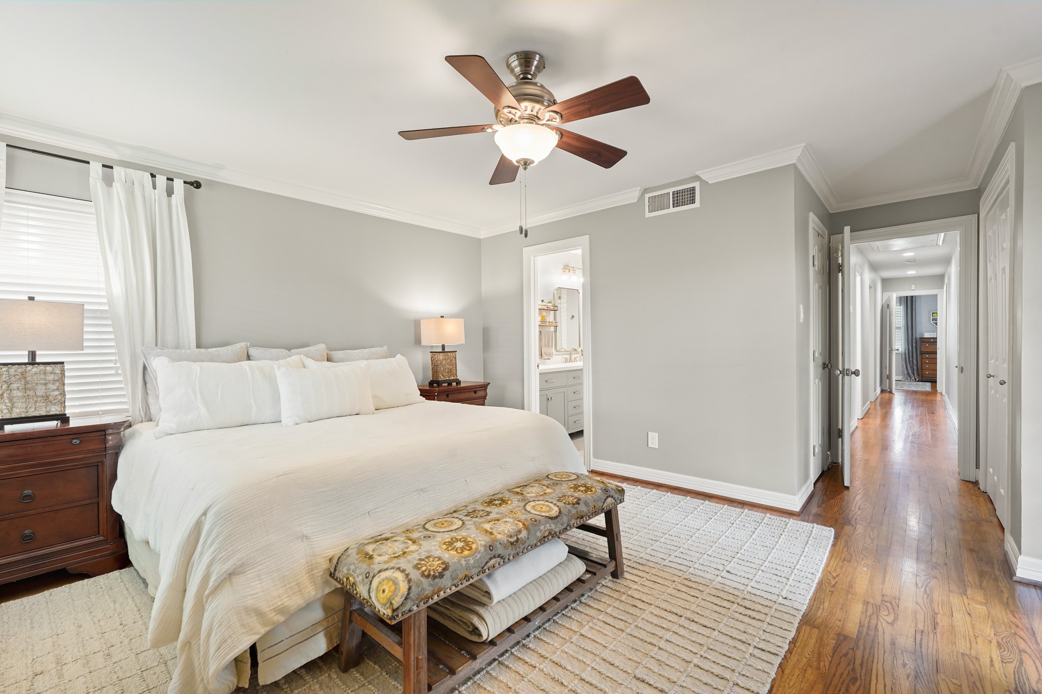 5242 Sanford Road Houston, TX 77035 - Photo 18 of 34