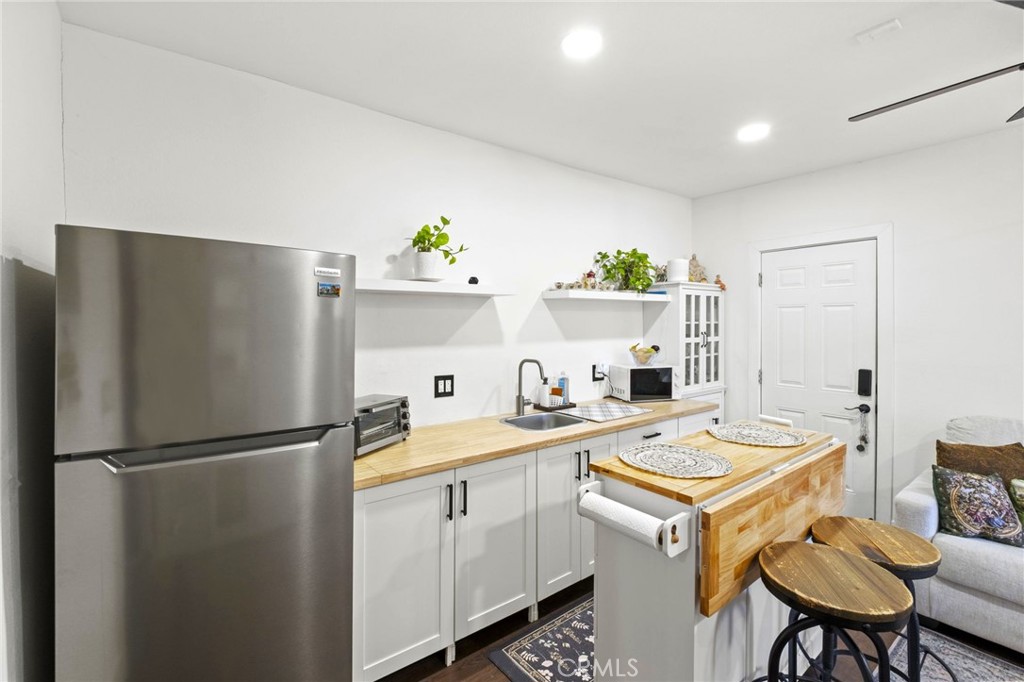 7710 Broadacre Place Riverside, CA 92504 - Photo 47 of 65 In-Law Suite