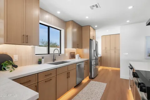 $1,050,000 | 5334 East Sheridan Street, Phoenix, AZ 85008