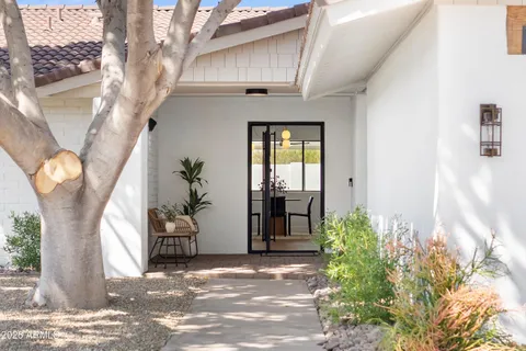 $1,050,000 | 5334 East Sheridan Street, Phoenix, AZ 85008