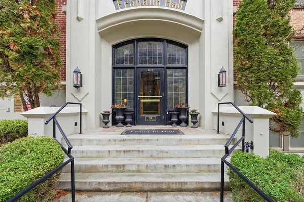 $155,000 | 704 West 6th Avenue, Unit 301, Spokane, WA 99204