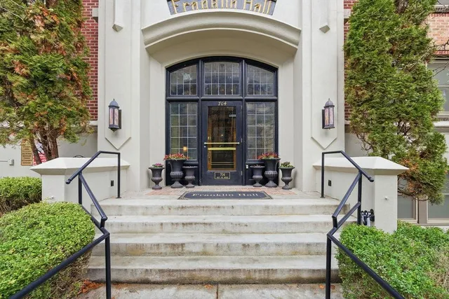 $165,000 | 704 West 6th Avenue, Unit 301, Spokane, WA 99204