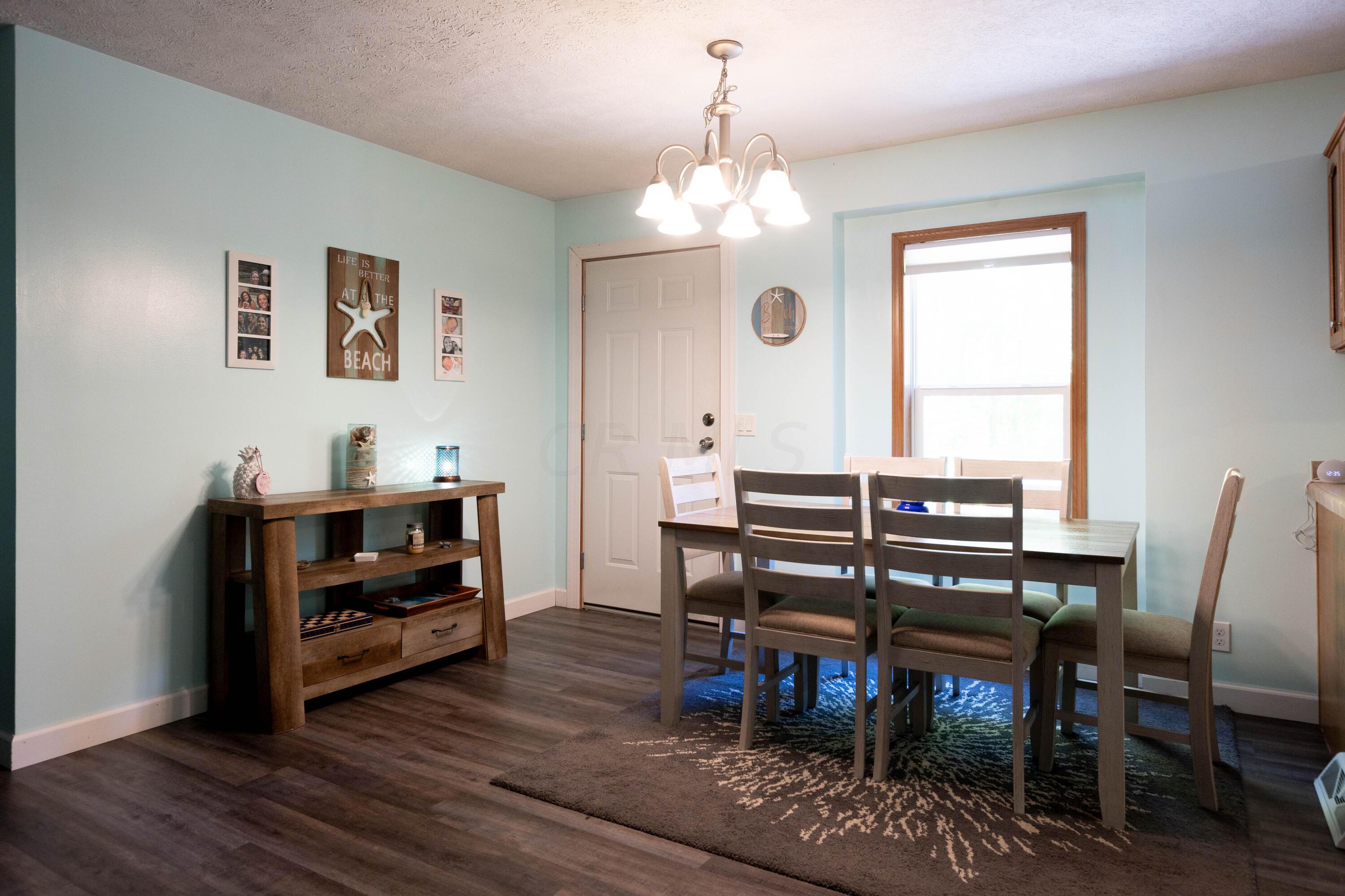 491 Limerick Road Jackson, OH 45640 - Photo 6 of 17 6. Dining room_