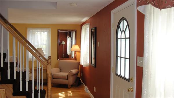 5 Blackhawk Road Billerica, MA 01821 - Photo 3 of 13 Gallery Image 3