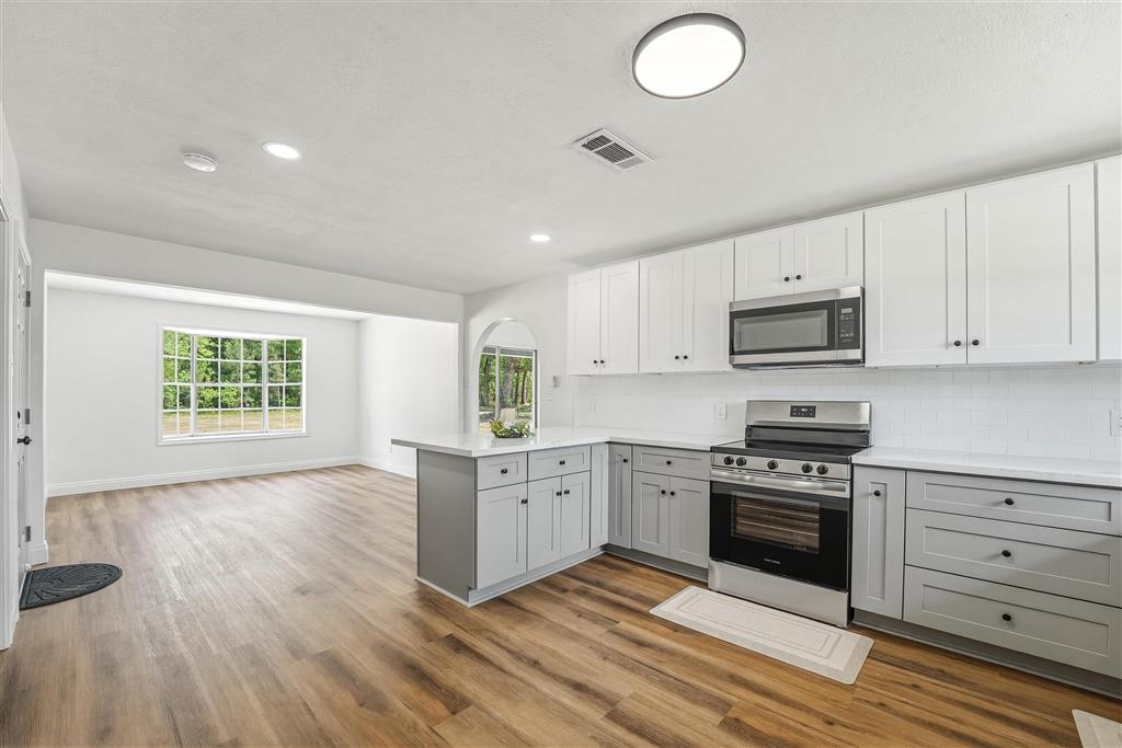 174 Calvin Foster Road Starks, LA 70661 - Photo 2 of 37