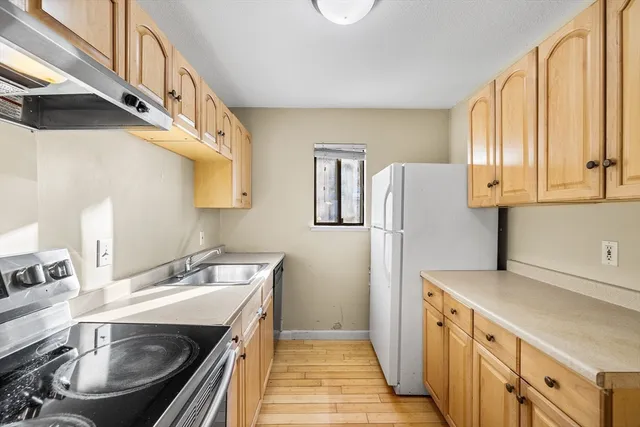 $419,000 | 4 Village Brook Lane, Unit 4, Natick, MA 01760