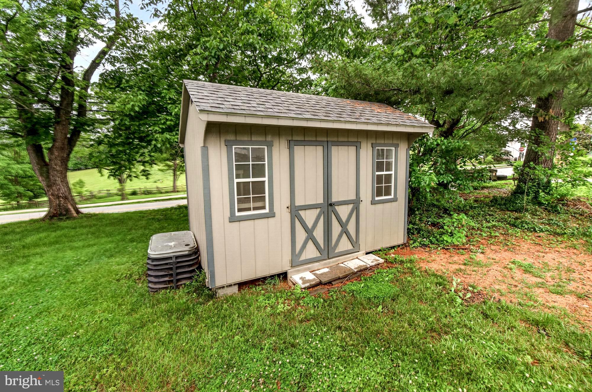 18040 Barnesville Road Barnesville, MD 20838 - Photo 24 of 101 Yep, even a shed!
