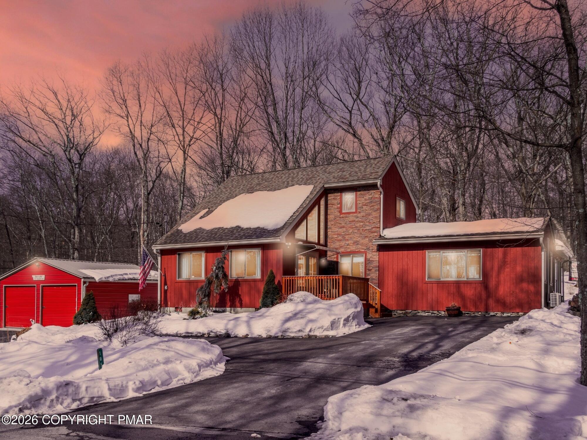 105 Hummingbird Trail Bushkill, PA 18324 - Photo 2 of 46 IMG_2