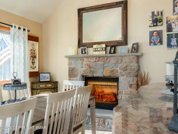 $318,000 | 105 Hummingbird Trail, Bushkill, PA 18324