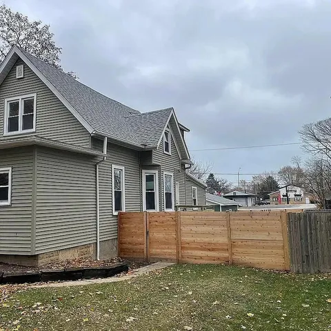 $435,000 | 2305 Elisha Avenue, Zion, IL 60099