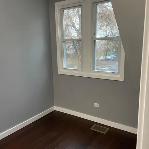 $435,000 | 2305 Elisha Avenue, Zion, IL 60099