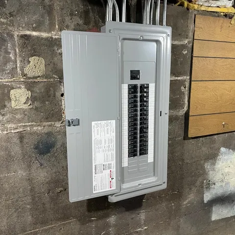 $435,000 | 2305 Elisha Avenue, Zion, IL 60099