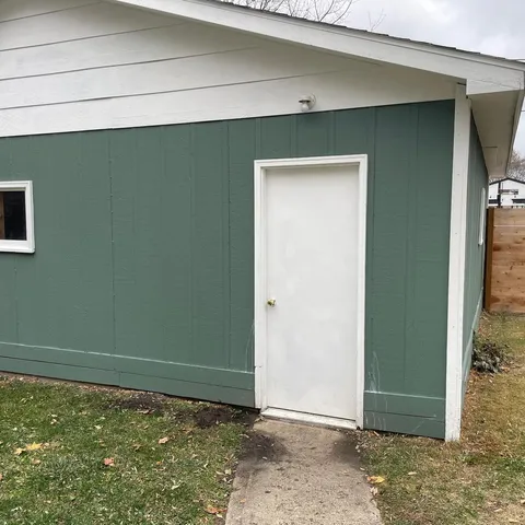 $435,000 | 2305 Elisha Avenue, Zion, IL 60099