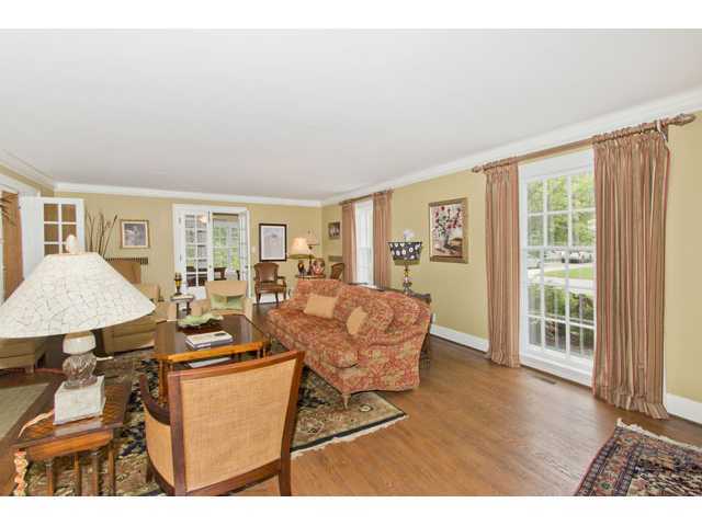 104 South Virginia Lee Road Columbus, OH 43209 - Photo 4 of 25 Gallery Image 4