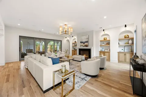 $5,850,000 | 4021 Southwestern Boulevard, University Park, TX 75225