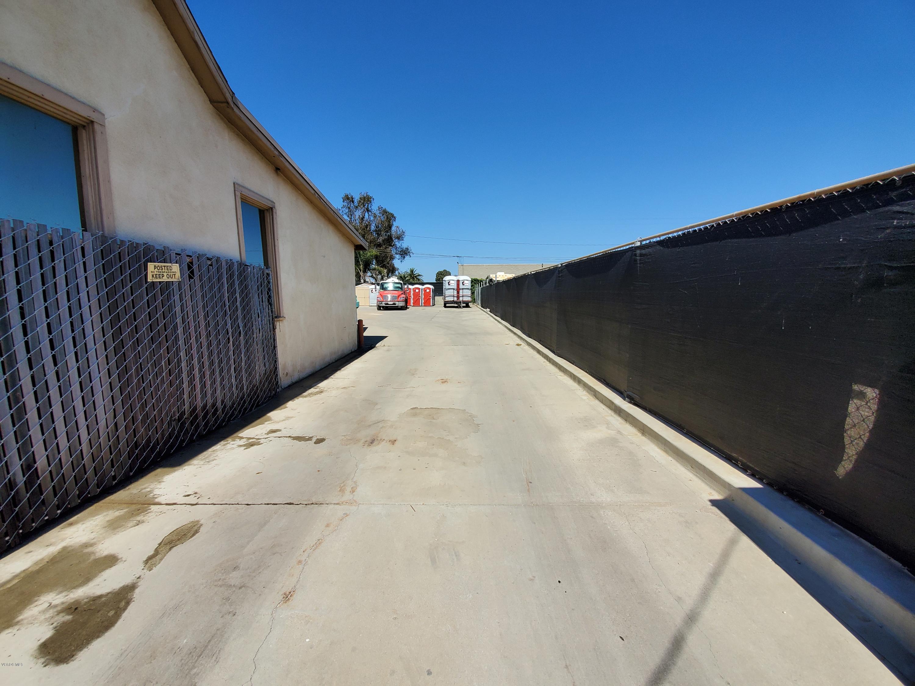 2710 Beene Road Ventura, CA 93003 - Photo 3 of 12 a view of balcony