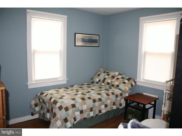 929 Clements Bridge Road Barrington, NJ 08007 - Photo 5 of 11