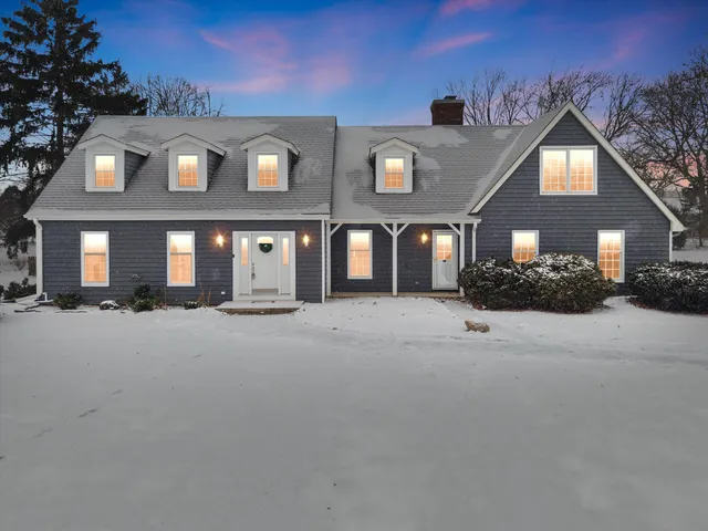 $475,000 | 2746 Manor Avenue, Mount Pleasant, WI 53406