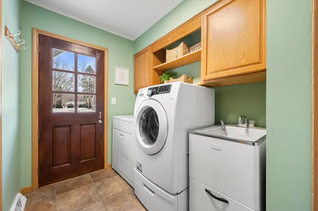 $475,000 | 2746 Manor Avenue, Mount Pleasant, WI 53406