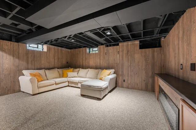 $475,000 | 2746 Manor Avenue, Mount Pleasant, WI 53406