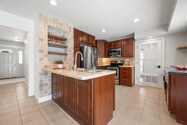 $475,000 | 2746 Manor Avenue, Mount Pleasant, WI 53406