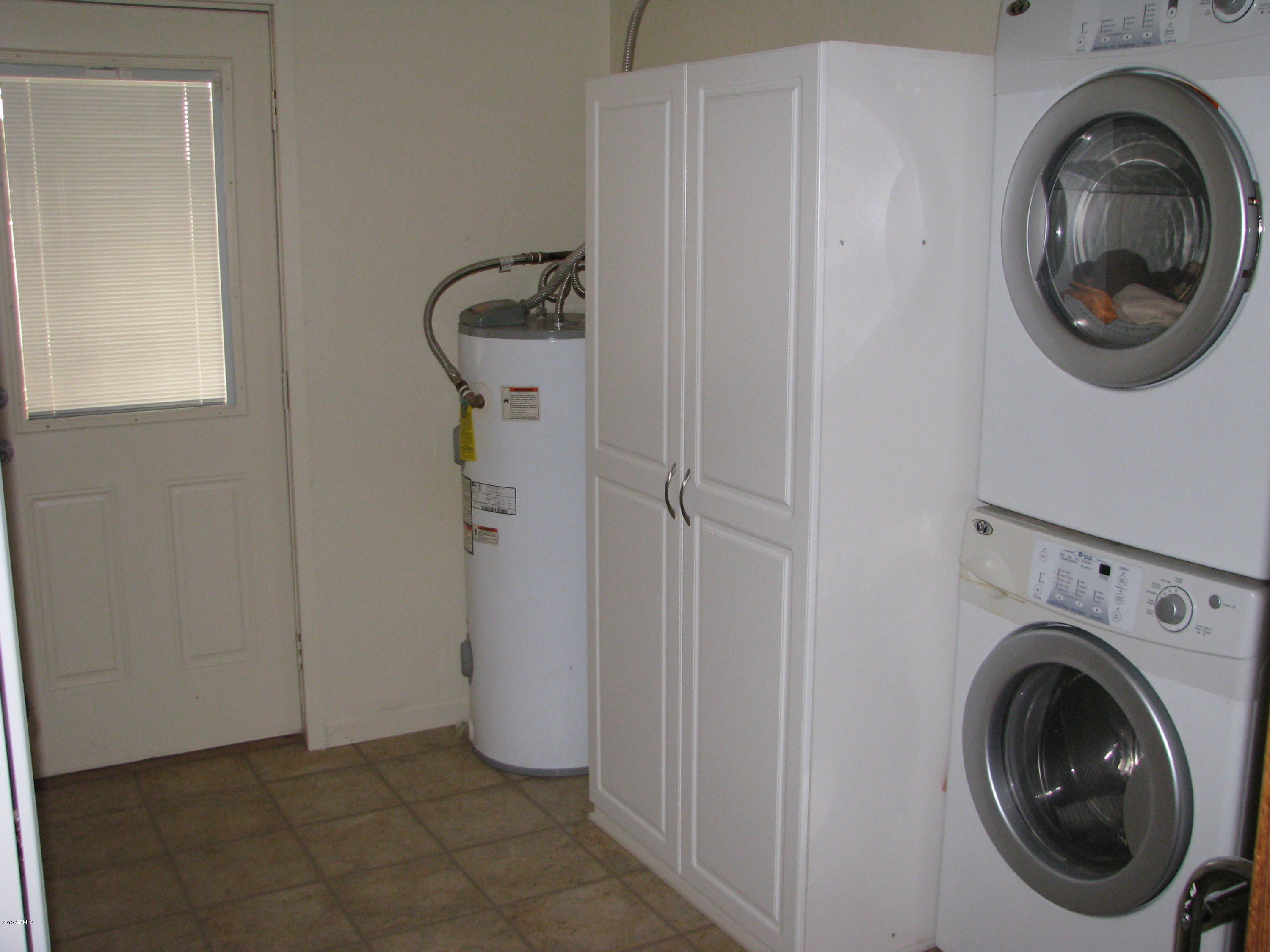 2337 East Willis Road Gilbert, AZ 85297 - Photo 25 of 37 Laundry room