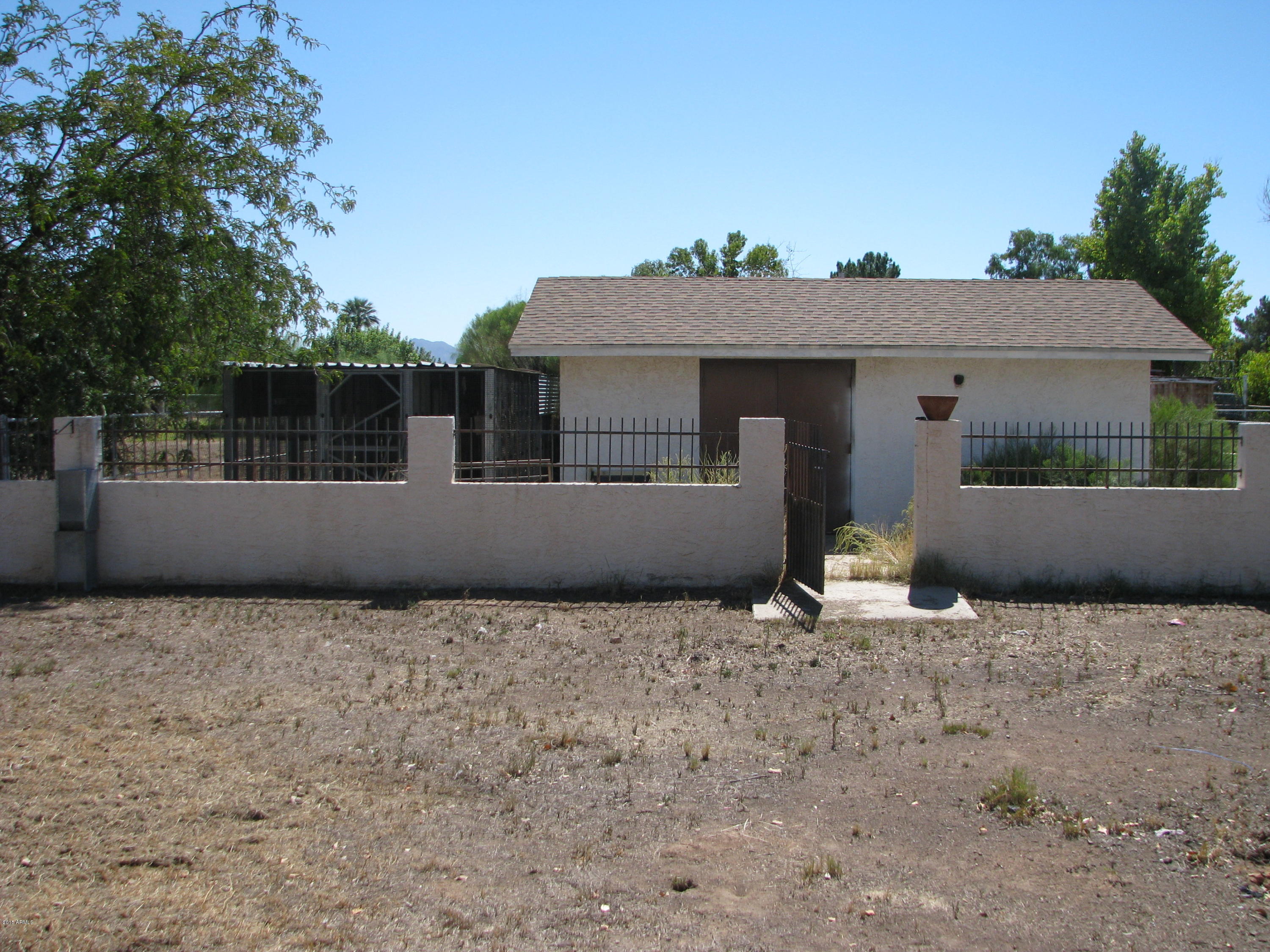 2337 East Willis Road Gilbert, AZ 85297 - Photo 32 of 37 Back
