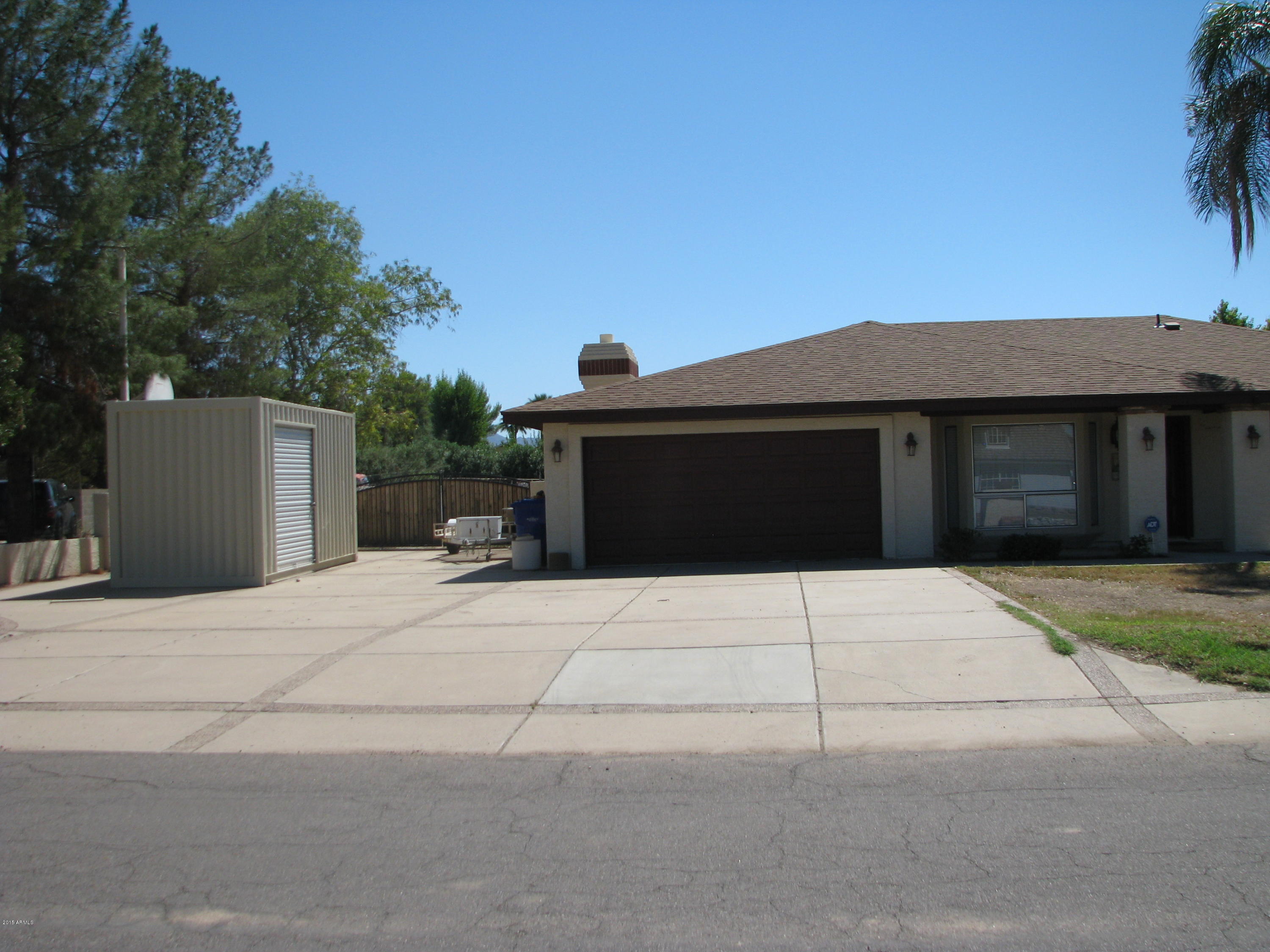 2337 East Willis Road Gilbert, AZ 85297 - Photo 4 of 37 IMG_8231