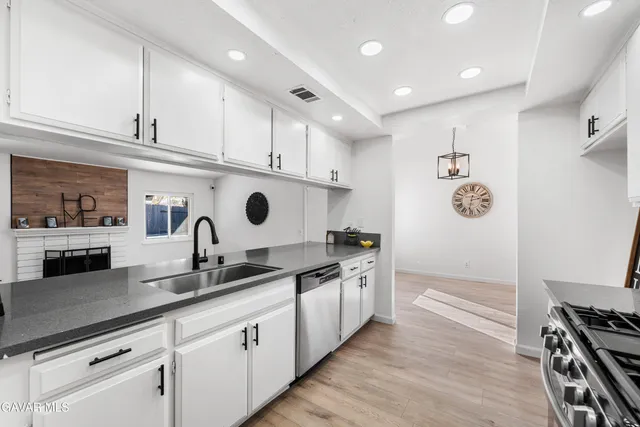 $468,900 | 4604 Avenue R6 E Palmdale Ca East, Palmdale, CA 93552