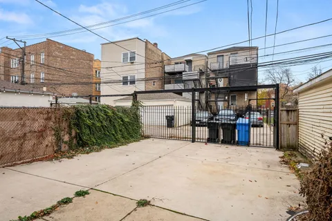 $975,000 | 1421 North Rockwell Street, Chicago, IL 60622