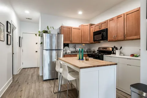 $975,000 | 1421 North Rockwell Street, Chicago, IL 60622