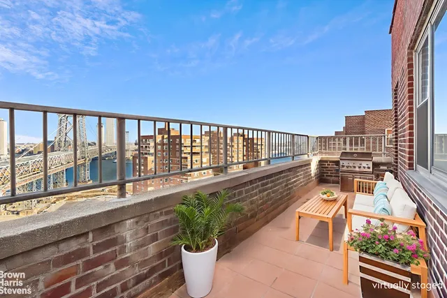 $829,000 | 570 Grand Street, Unit J2004 | Lower East Side