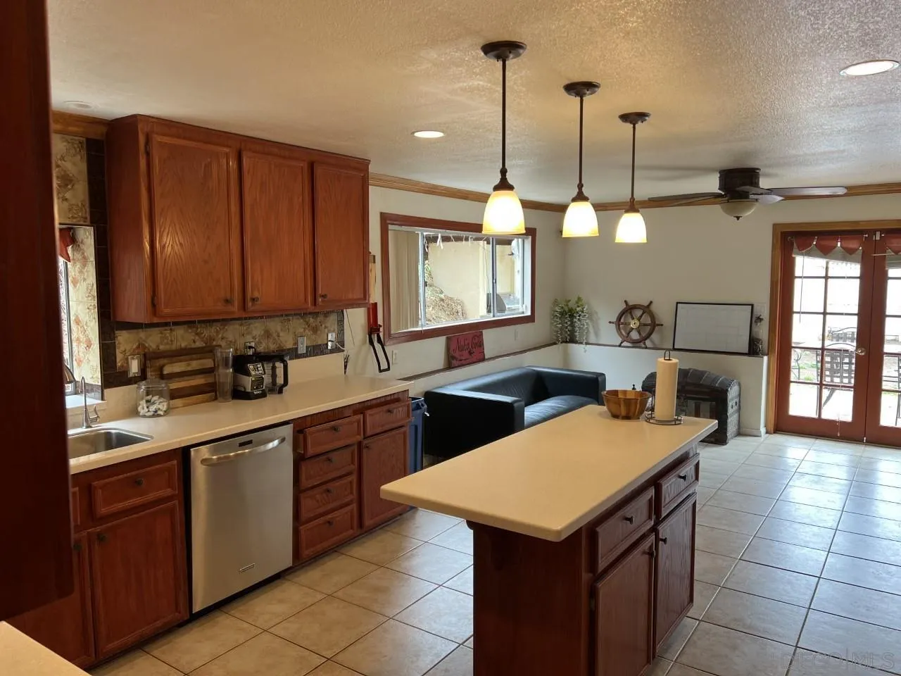 10148 Sierra Madre Road Spring Valley, CA 91977 - Photo 8 of 24 Gallery Image 8