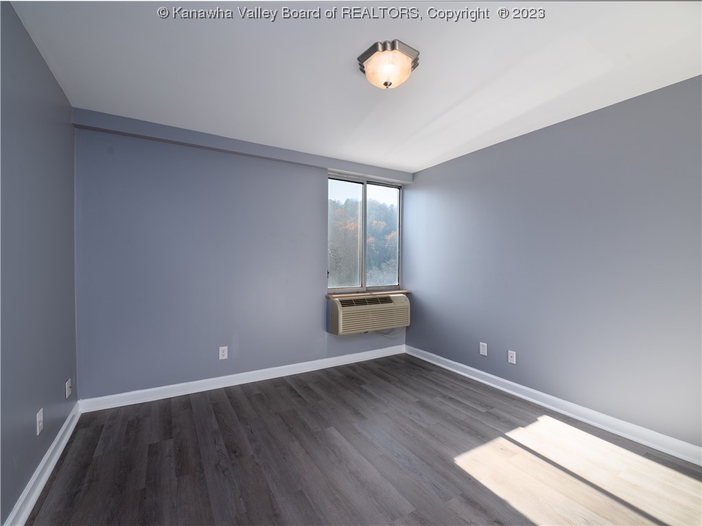 1800 Roundhill Road, Unit 706 Charleston, WV 25314 - Photo 13 of 34 Gallery Image 13