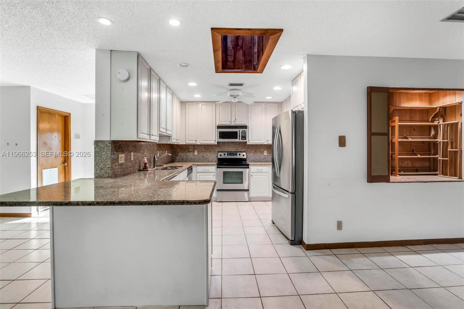 6581 Riparian Road Lake Worth, FL 33462 - Photo 17 of 71 Gallery Image 17