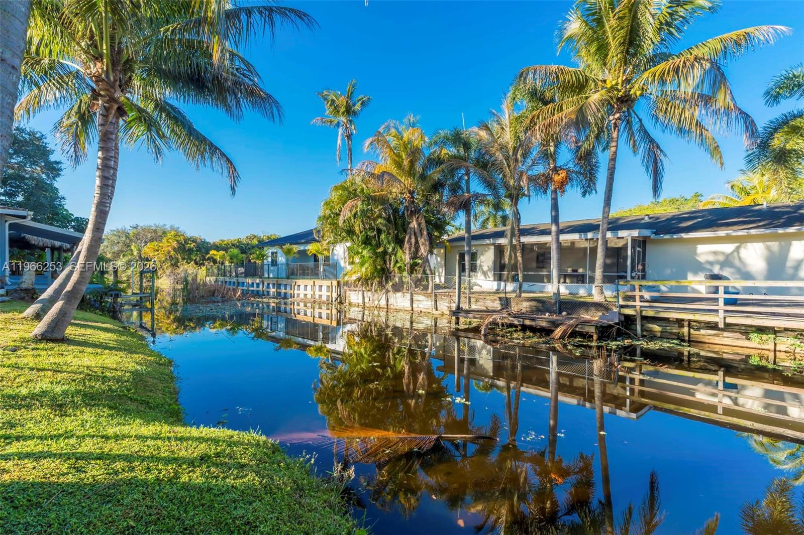 6581 Riparian Road Lake Worth, FL 33462 - Photo 4 of 71 Gallery Image 4