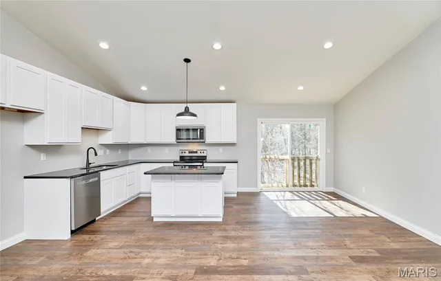 $295,900 | 28720 Woodland Heights Drive, Wright City, MO 63390