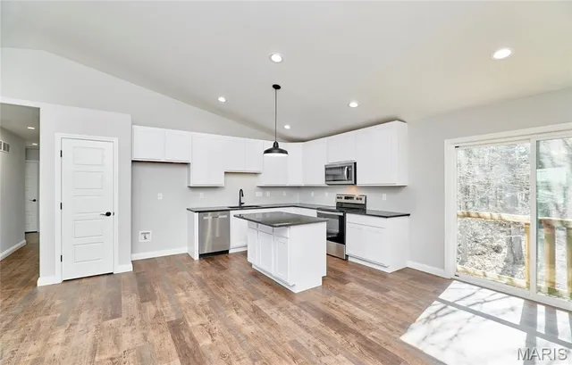 $295,900 | 28720 Woodland Heights Drive, Wright City, MO 63390