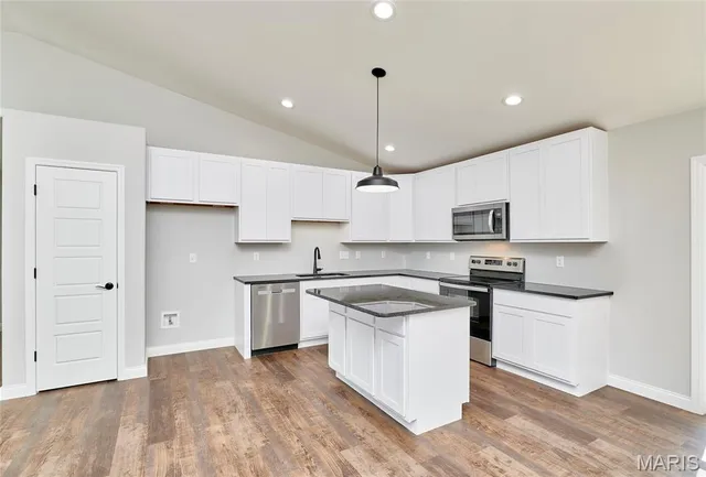 $295,900 | 28720 Woodland Heights Drive, Wright City, MO 63390