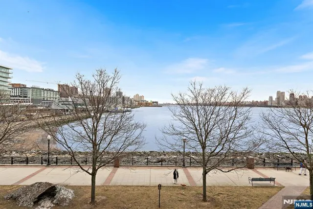 $1,288,000 | 1000 Ave At Port Imperial, Unit 306, Weehawken, NJ 07086
