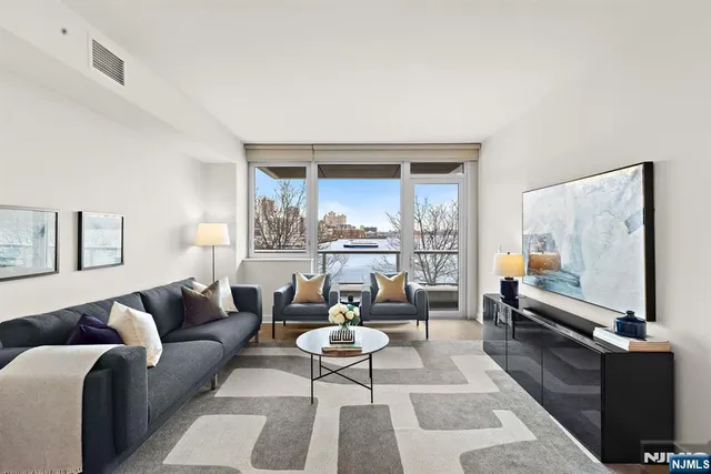 $1,288,000 | 1000 Ave At Port Imperial, Unit 306, Weehawken, NJ 07086