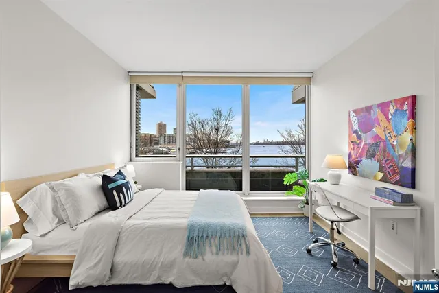 $1,288,000 | 1000 Ave At Port Imperial, Unit 306, Weehawken, NJ 07086