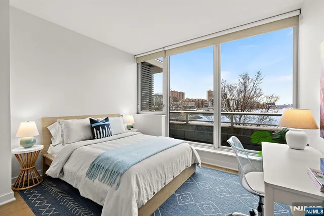 $1,288,000 | 1000 Ave At Port Imperial, Unit 306, Weehawken, NJ 07086